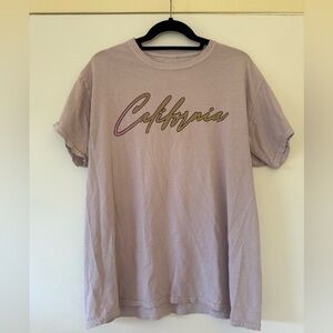 FESTIVAL VIBES. CA Graphic tee